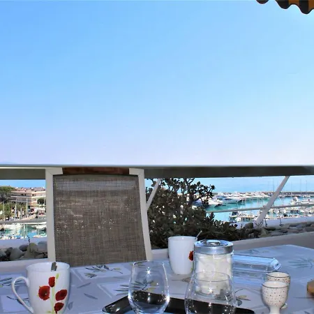 Moderne Avec Terrasse Et Garage - - Fr-1-252a-72